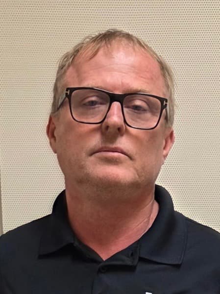 Booking photo of Dale Smith Jr.