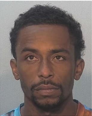 Booking photo of Domonique Drew