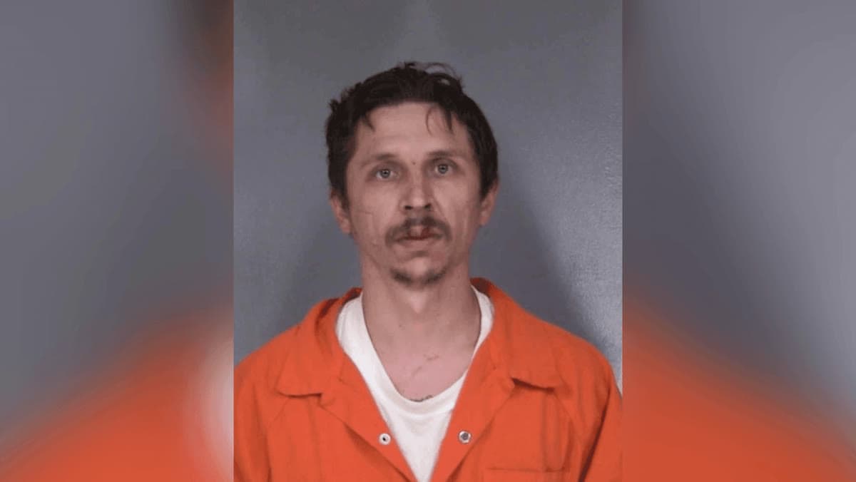 Booking photos of Jake Combs and Trevor Earley