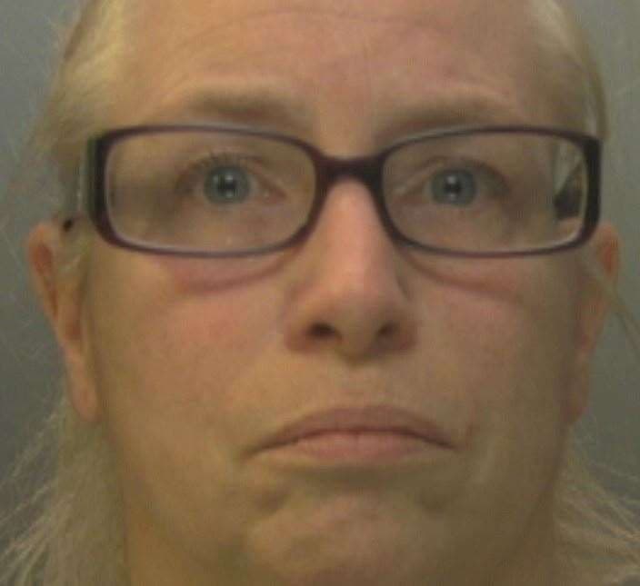 Custody photo of Lara Jones