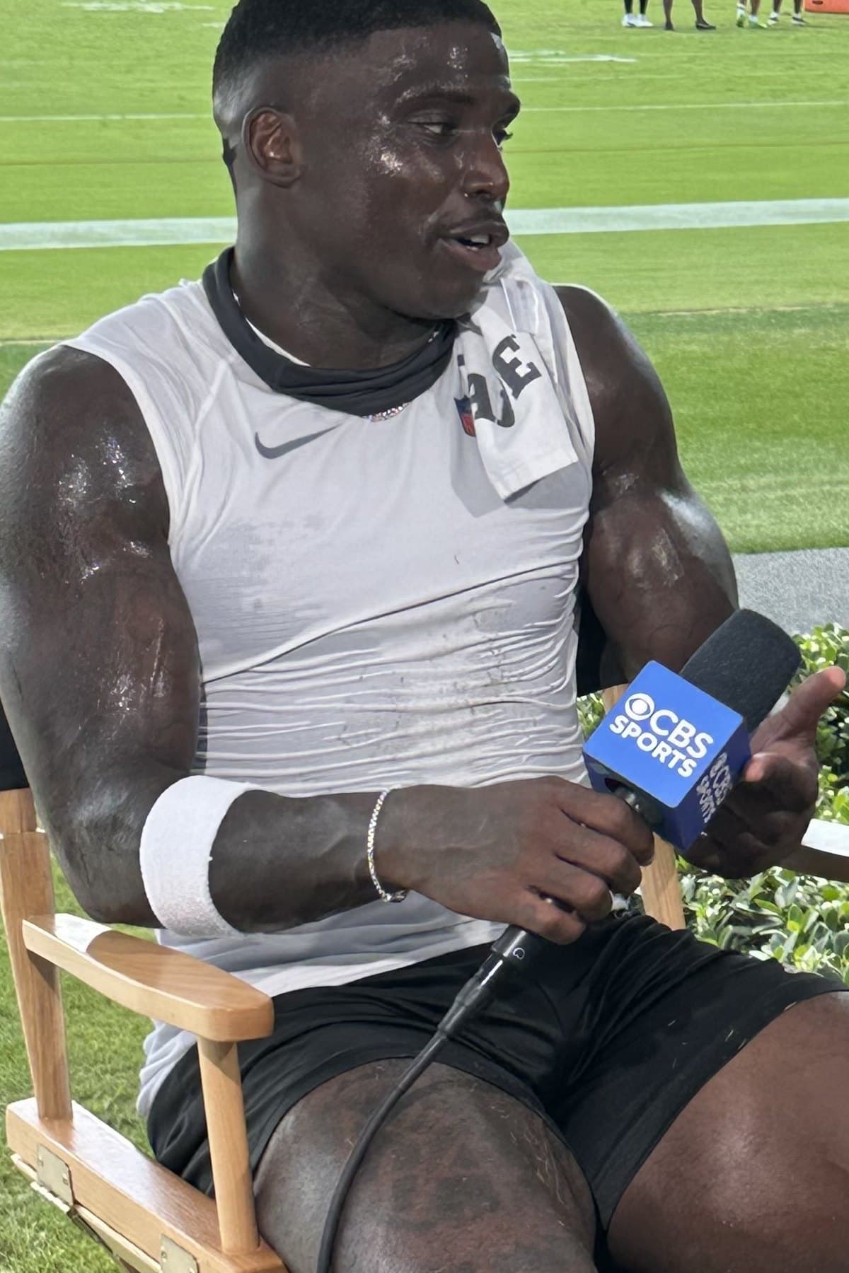 Tyreek Hill in a Miami Dolphins jersey